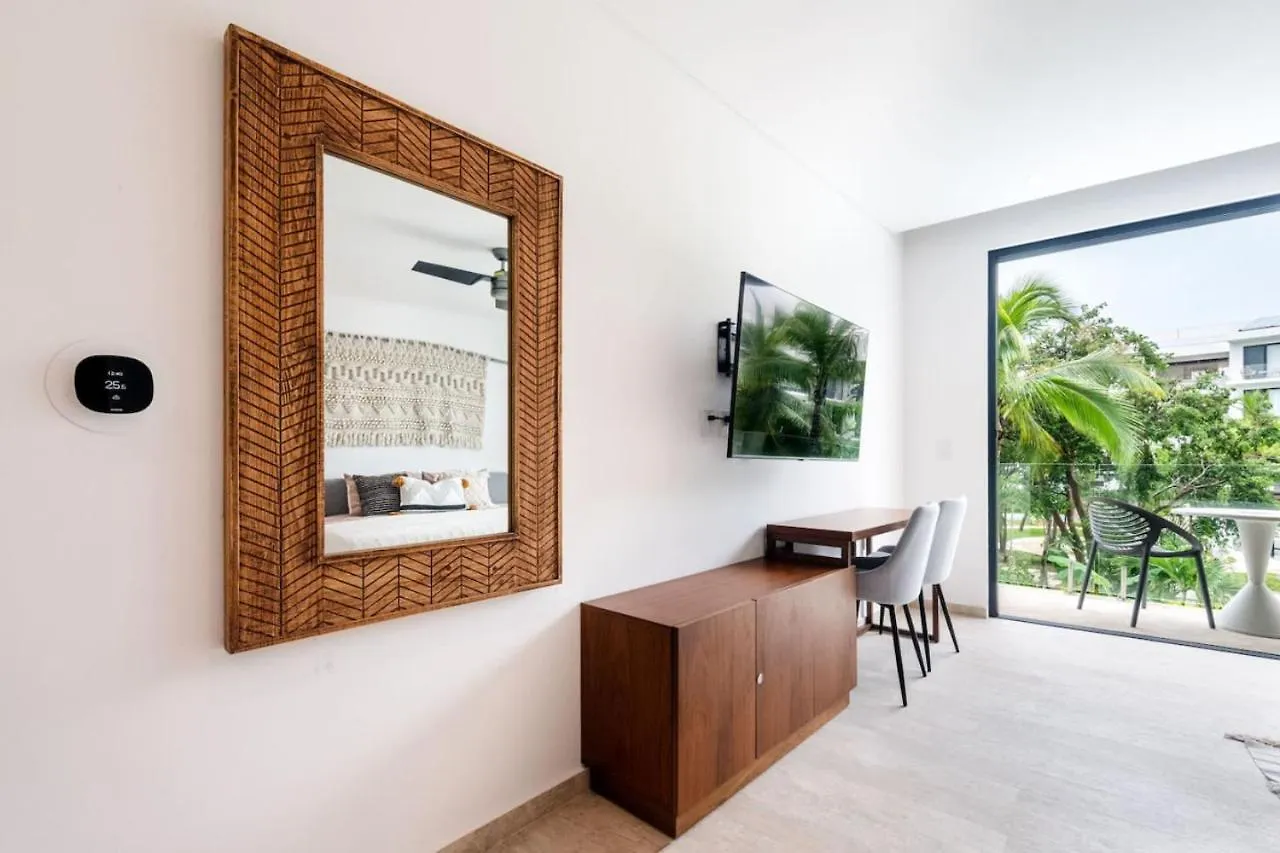Free Beach Club!Cielo Studio Lagunas Central Park Tulum Apartment